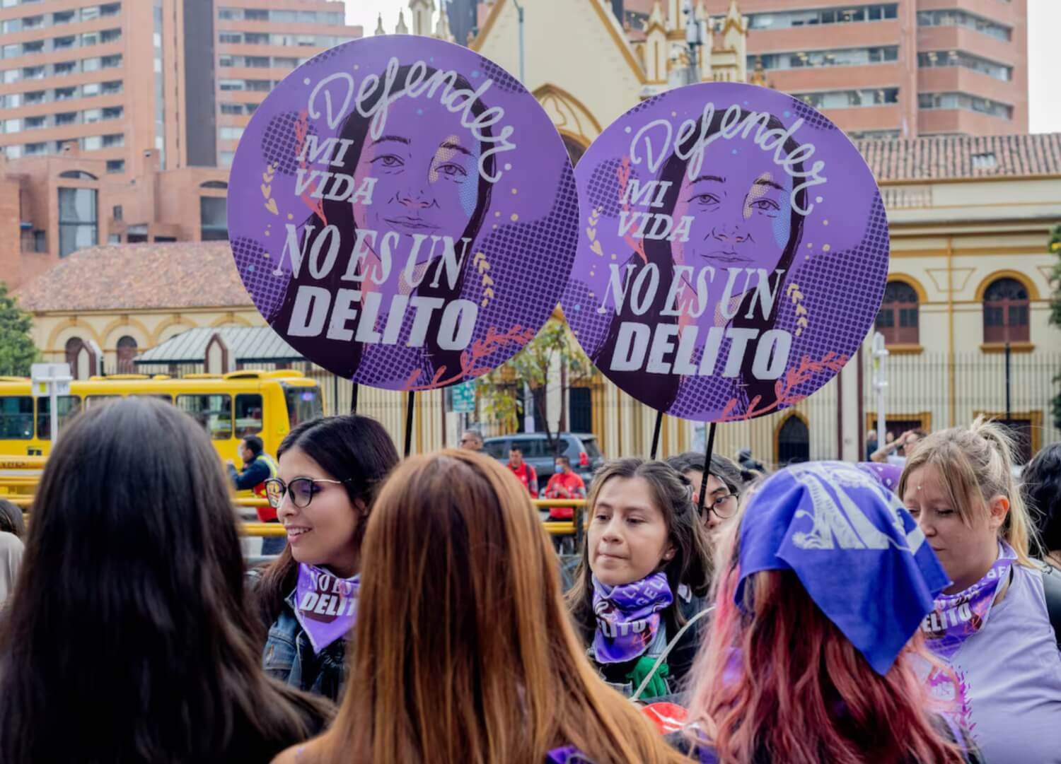 Corte Constitucional de Colombia anula por criterios machistas una condena contra una mujer que mató a su violador